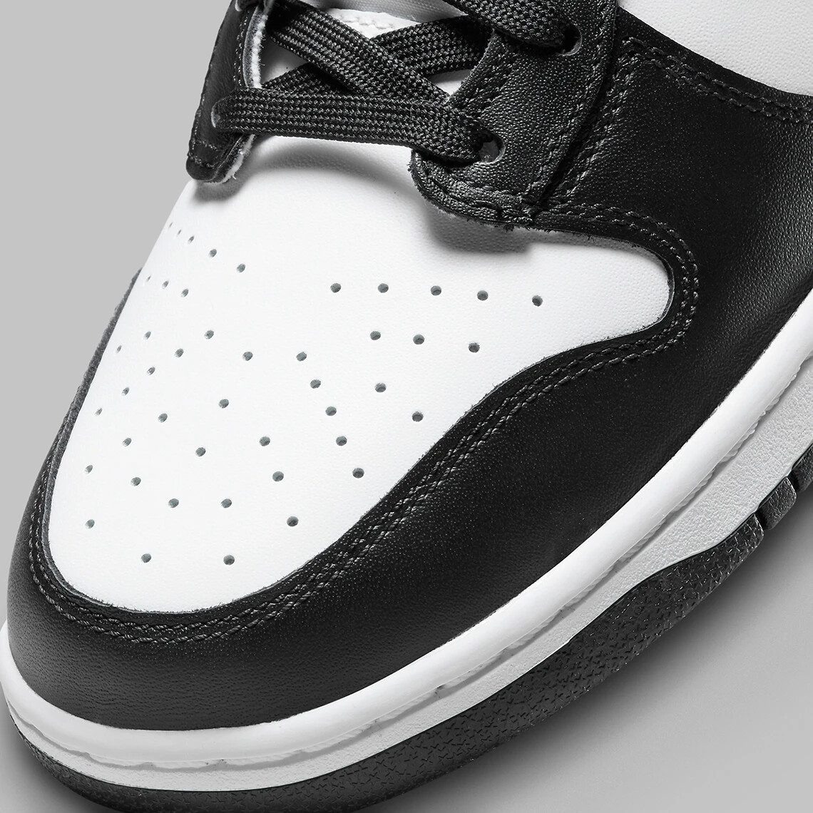 NEW NIKE DUNK HI PANDA BLACK AND WHITE MEN'S 6.5 / WOMEN'S 8