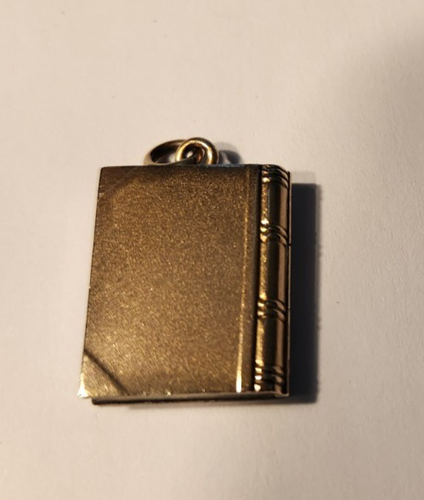 Medallón masónico vintage con forma de libro masónico relleno de oro pedrería dorada - Imagen 12 de 16