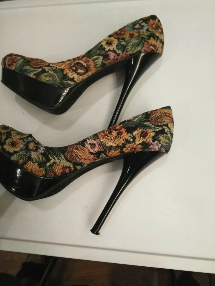 Tapiz floral Call It Spring tela tacón alto plataforma tacones de aguja talla 8 Foto 2 de 4