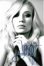 Iggy Azalea Autogramm signed 20x30 cm Bild s/w