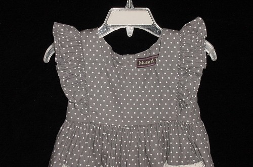 Neu mit Etikett Mustard Pie Mädchen grau & weiß Flatterärmel gepunktet Alice Kleid Größe 3T - Bild 3 von 8