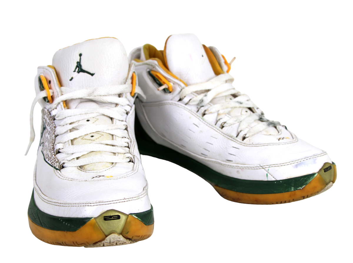 NIKE AIR JORDAN 22 OG Ray Allen Seattle RARE Sz 10 - Main Image