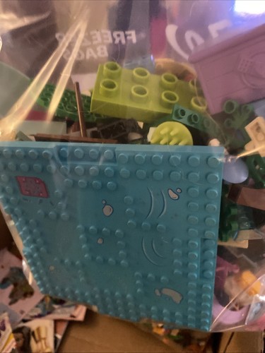 Assorted Legos, Disney, Frozen - Picture 3 of 7