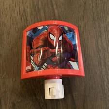 Kids Night Light Spider Man Marvel Ultimate Logo Plug In DE