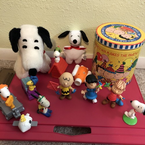 peanuts charlie brown snoopy lot