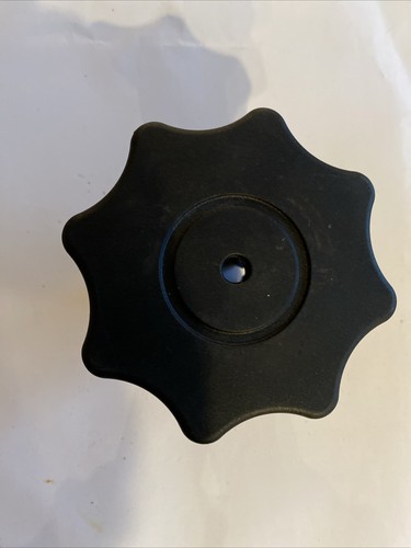 2005 - 2011 AUDI A4 A6 S4 S6 SPARE TIRE FASTENER / TIE DOWN BOLT 8E0803899C OEM* - Picture 2 of 7