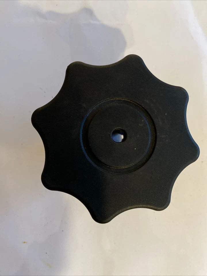 AUDI A4 A6 S4 S6 2005-2011 sujetador de neumáticos de repuesto/perno de amarre 8E0803899C OEM* Foto 2 de 4