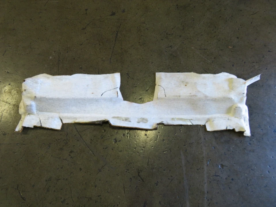 法拉利 348 蜘蛛,上后地毯,米色,二手,P/N 1000626 — 第 4/4 张图片