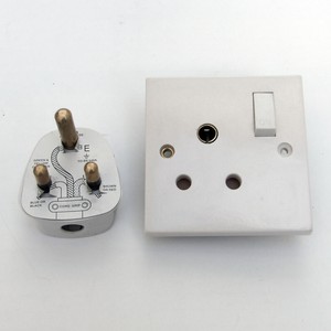 White 15a Round Pin Plug Socket Switch 86mm Square 15 Amp 250v Pubs Shops Etc Ebay
