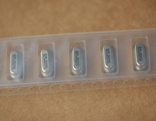 100PCS QVS49P-25.000MHz Crystal XTAL Oscillators HC-49US HC49 Genuine QVS Tech - Picture 2 of 3