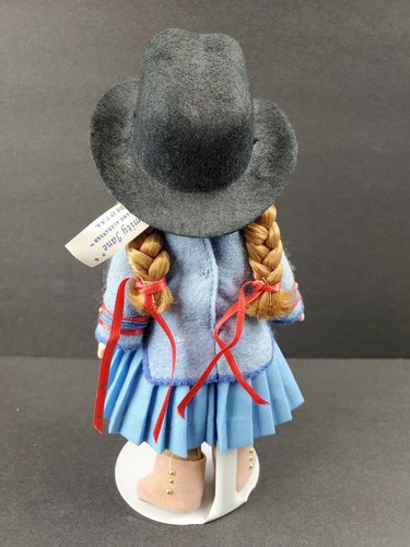 Madame Alexander Doll #100352 Calamity Jane 8" Americana w/Box Tag Stand 1994 - Picture 6 of 12