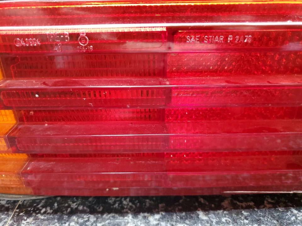 Conjunto de lente de luz trasera izquierda mercedes 560sl 1078201564 l r107 380sl 280sl oem Foto 3 de 4