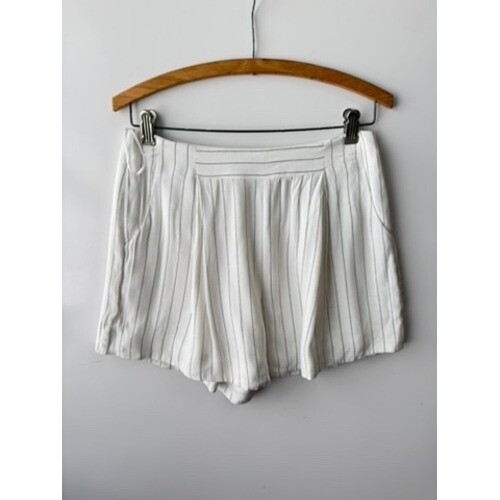 C\MEO COLLECTIVE Striped Pleated Shorts White Casual Summer Size Medium - Picture 2 of 7