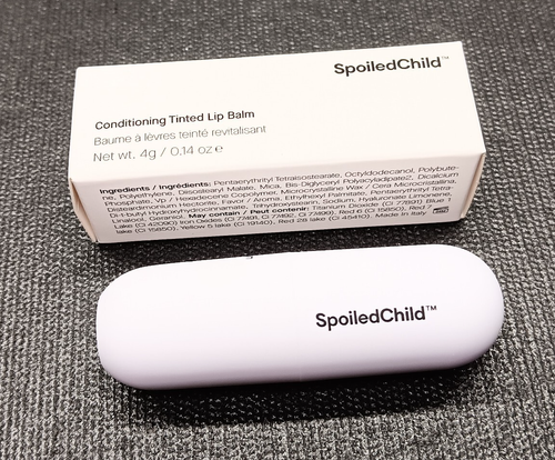 Neu im Karton Spoiled Child pflegender getönter Lippenbalsam NATÜRLICHES PINK 4g/0,14oz