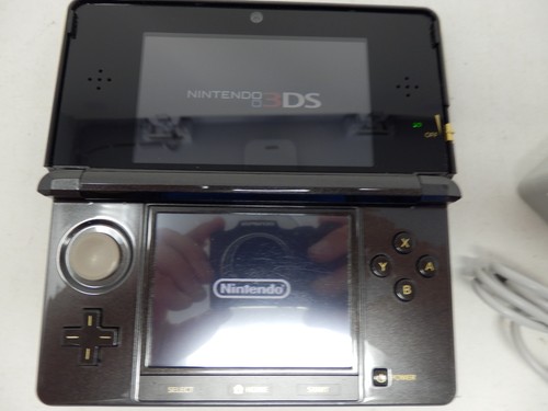 Nintendo 3DS The Legend of Zelda Ocarina of Time Handheld CTR-001 With Charger - Picture 7 of 7