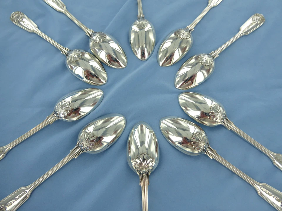 ANTIQUE SET OF TEN STERLING SILVER FIDDLE THREAD & SHELL TEASPOONS.LONDON 1838. - Image 4 of 4
