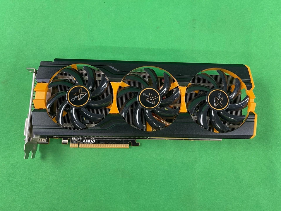 Sapphire AMD Radeon R9 290 4G GDDR5 PCI-E Dual DVI-D/HDMI/DP Tri-X OC GPU - Image 2 of 4