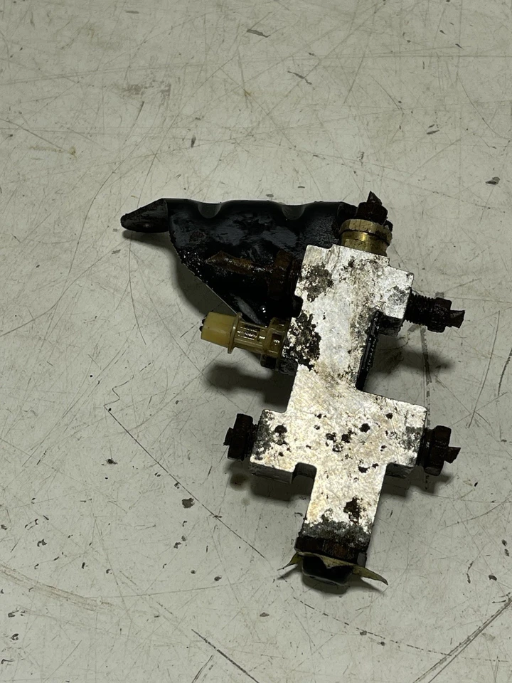 Комбинированный пропорциональный тормозной клапан без АБС с кронштейном 97–06 Jeep TJ Wrangler - Изображение 3 из 4