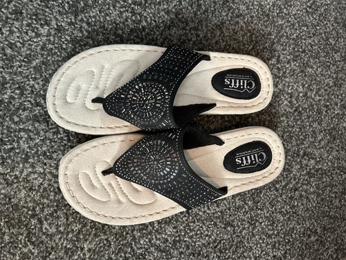 Cliffs by White Mountain neu ohne Karton Cienna schwarze bequeme Zehenstegsandalen Größe 8,5 - Bild 2 von 4