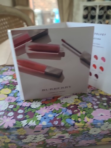 natasha denona eyeshadow palette Plus BURBURY LIP PALETTE - Picture 5 of 5