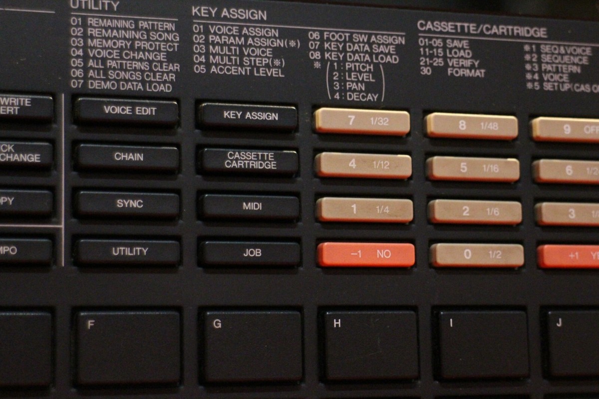 USED YAMAHA RX7 Digital Rhythm Programmer Drum Machine RX 7 U2293