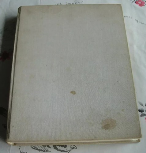 LIVING WITH DESIGN RARE DAVID HICKS SIGNED 1st EDITION 1979 - Picture 6 of 12