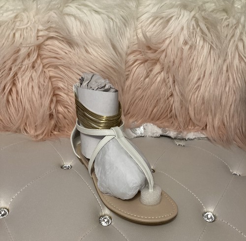 NEW Shoe Dazzle Norabel White Faux Leather T-Strap Flat Sandals Size 11 $59.95 - Picture 8 of 12