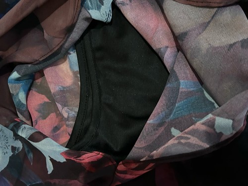 Coast Black Floral Floaty Top Size 10 - Picture 5 of 5