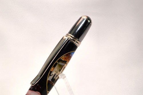 Penna Twist realizzata con un piccolo pezzo di legno di un albero di Elvis' Graceland. - Foto 10 di 11