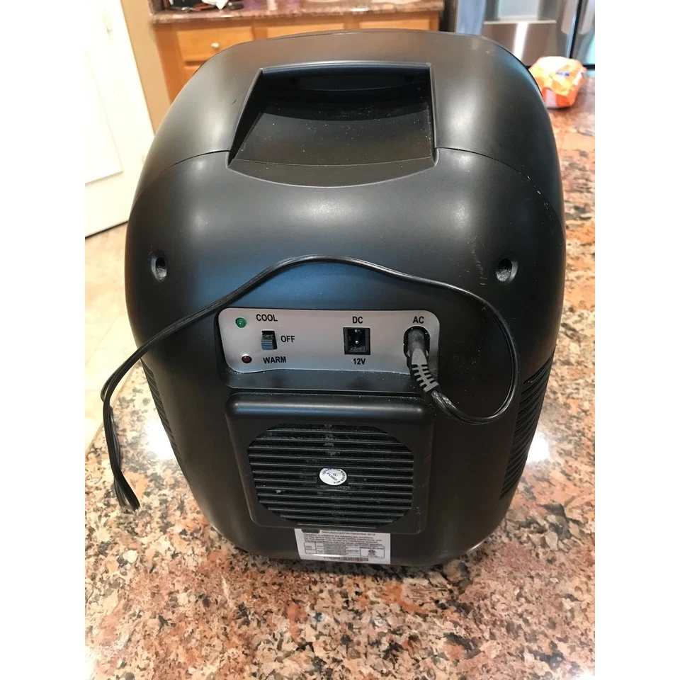 Igloo black mini fridge Preloved - Image 3 of 4