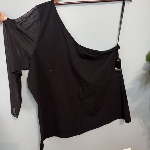 Torrid One Shoulder Top Foxy und Mesh Langarm in Schwarz. Neu mit Etikett Größe 5 oder 5X 28