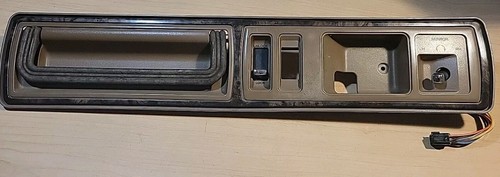 91 - 96 Roadmaster / Chevy Caprice / Impala SS - Tan Door Panel Bezel Pull #?07 - Picture 10 of 17