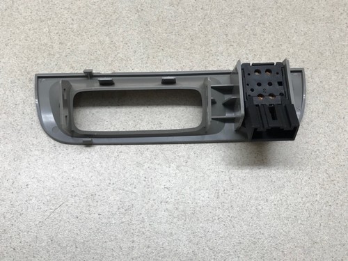 SUBARU FORESTER 1997-2000 DOMO LUZ TECHO CORREDIZO/INTERRUPTOR DE RELOJ MOLDURA FÁBRICA - Imagen 4 de 4