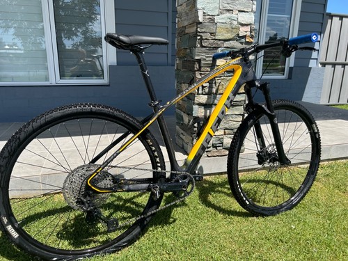 Trifox carbon cross country bike - Picture 2 of 8