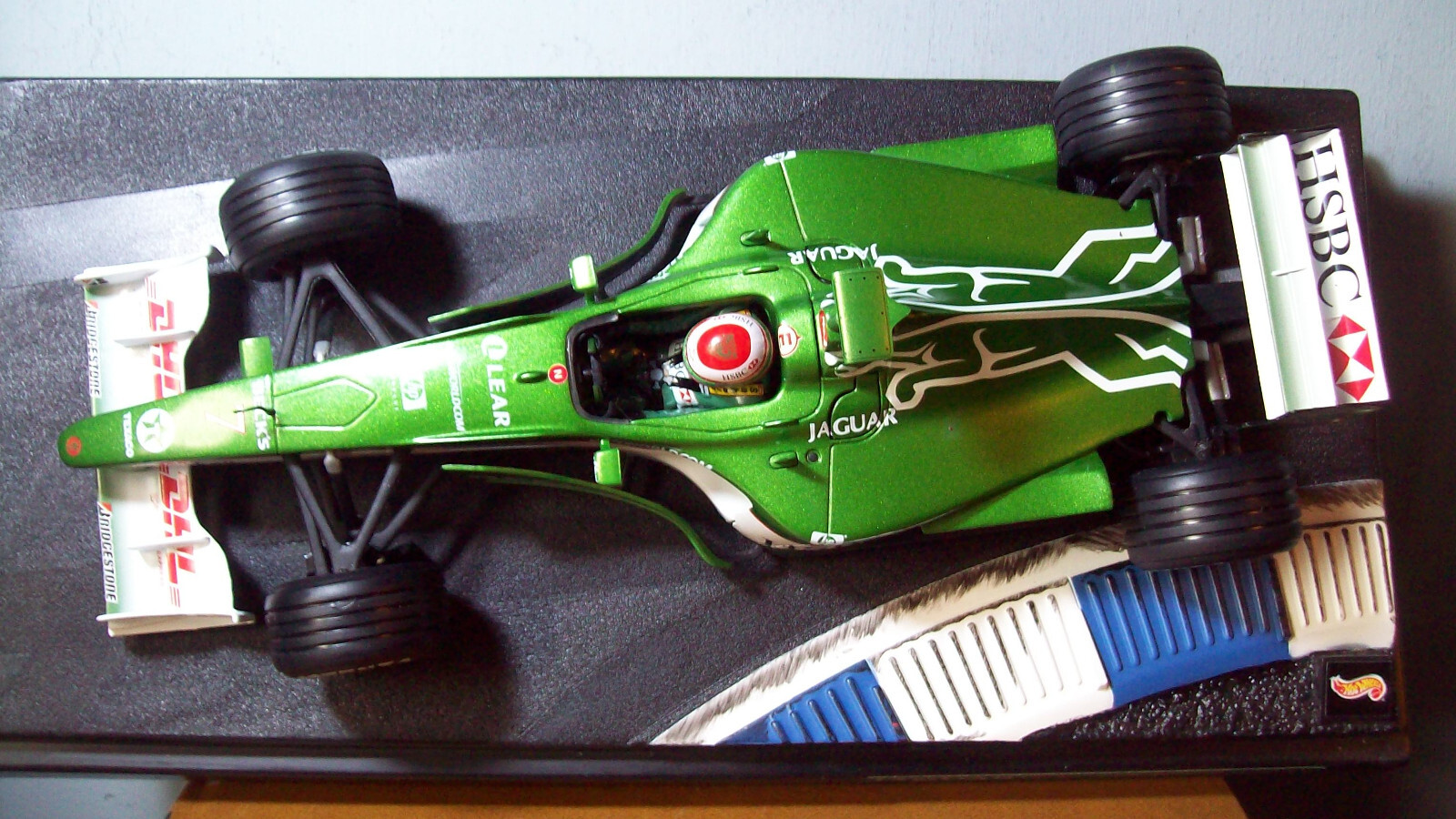 Picture 4 of 6