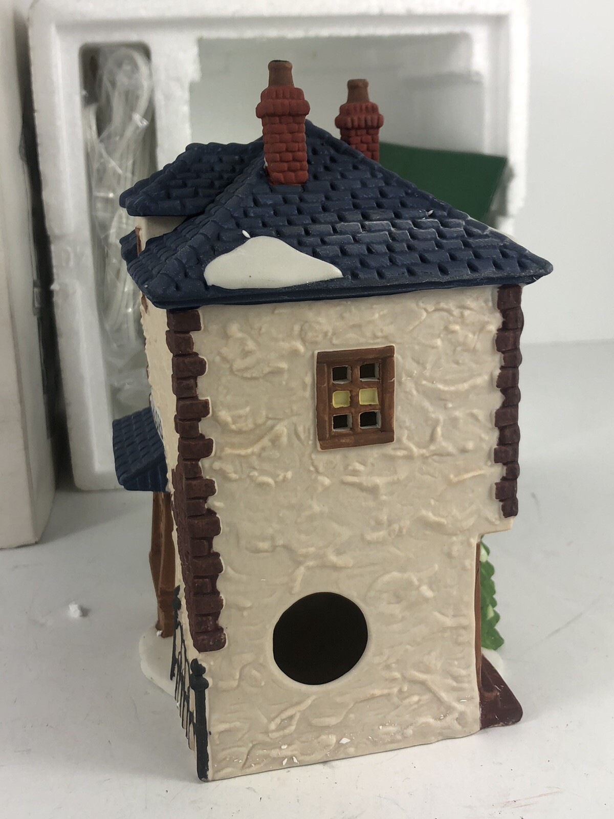 Picture 4 of 8