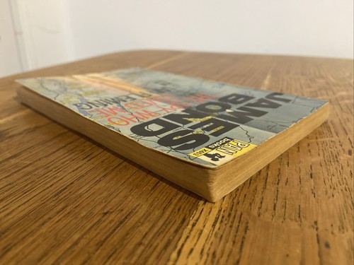 The Spy Who Loved Me by Ian Fleming 1967 PAN 1st PB - James Bond 007 - VGC - Picture 5 of 7