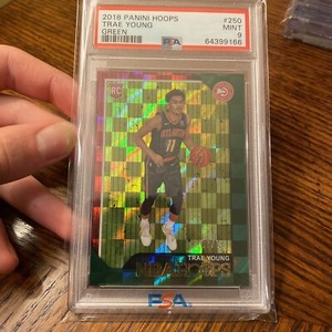 2018 Panini Hoops Trae Young Green Rookie #250 /99 PSA 9