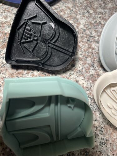Williams-Sonoma STAR WARS 8 Cookie Cutters Yoda Boba Darth Trooper & Spaceships - Picture 8 of 20