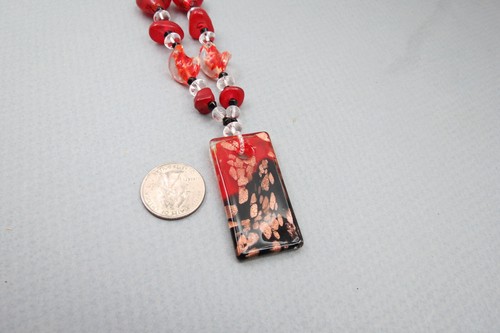 Unbranded Black & Red Necklace Gold Flecks Square w/ Heart Beads Glass & Lucite? - Picture 4 of 6