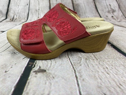 Alegria Red Leather Embroidered Flower Linn Slip-on Wedge Sandals Size 39 EUC - Picture 4 of 9