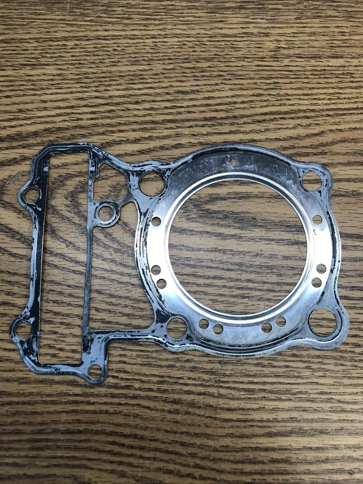 HONDA SHADOW VLX VT600 1988-2007, PIEZA JUNTA CULATA TRASERA # 12251-MR1-831 Foto 4 de 4