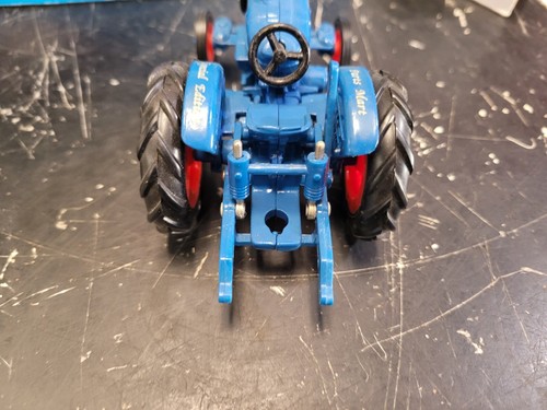 Ertl USA 1:32 FORDSON SUPER MAJOR Diesel Tractor Special Edition 1992 - Picture 4 of 9