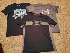 Three Boys UnderArmour Youth Sm tee-shirts in gray and black