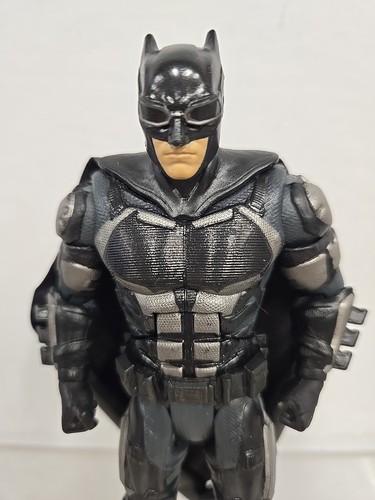 Batman McFarlane Toys DC Multiverse Justice League 7" Action Figure - Picture 2 of 6