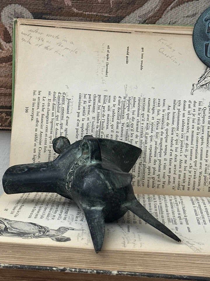 Vaso de vinho antigo chinês bronze da dinastia Shang Dragon Beast copo jue - Imagem 3 de 4