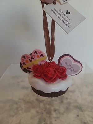 Disney Parks Be Mine Cupcake Ornament w/ Hanger & Tags Rose Scented Hearts Cute!