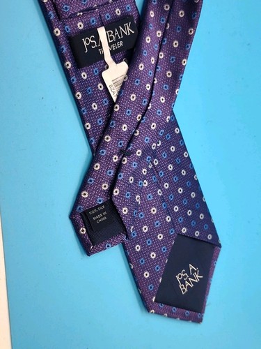 Jos A Bank Traveler Collection Necktie 100% Silk Purple Blue White Circles NWT - Picture 8 of 9