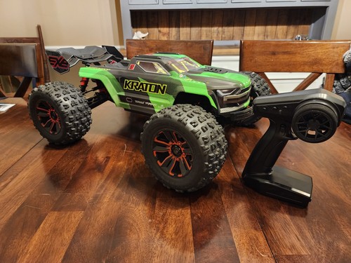 Arrma Kraton 6S EXB 1/8 RTR with V6 Body Upgrades - Picture 14 of 17