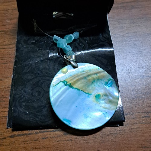 NOS Shell Accent Designed Shell Charm for handmade necklace Aqua Blue Green  - Picture 2 of 4